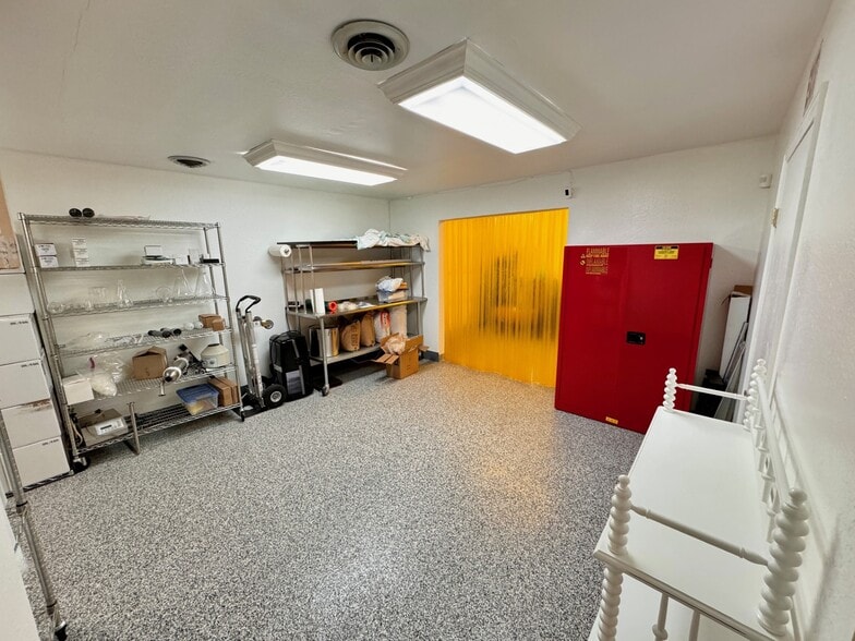 More Photos Of 3420 S Brady Ct, Englewood Light Distribution For Lease