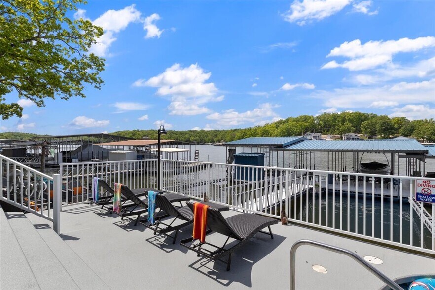 More Photos Of 415 Gardenia Cir, Sunrise Beach Hospitality For Sale