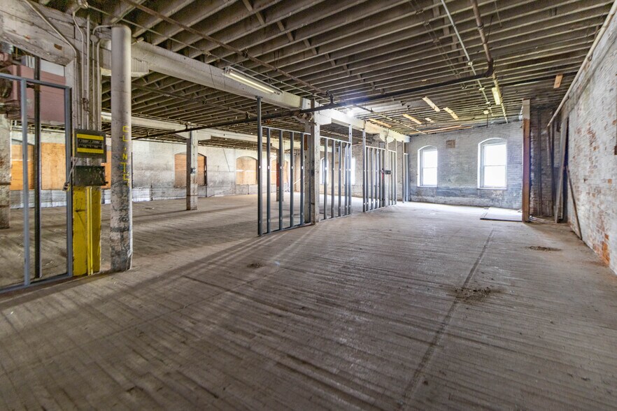 More Photos Of 1275 Budd St, Cincinnati Warehouse For Sale