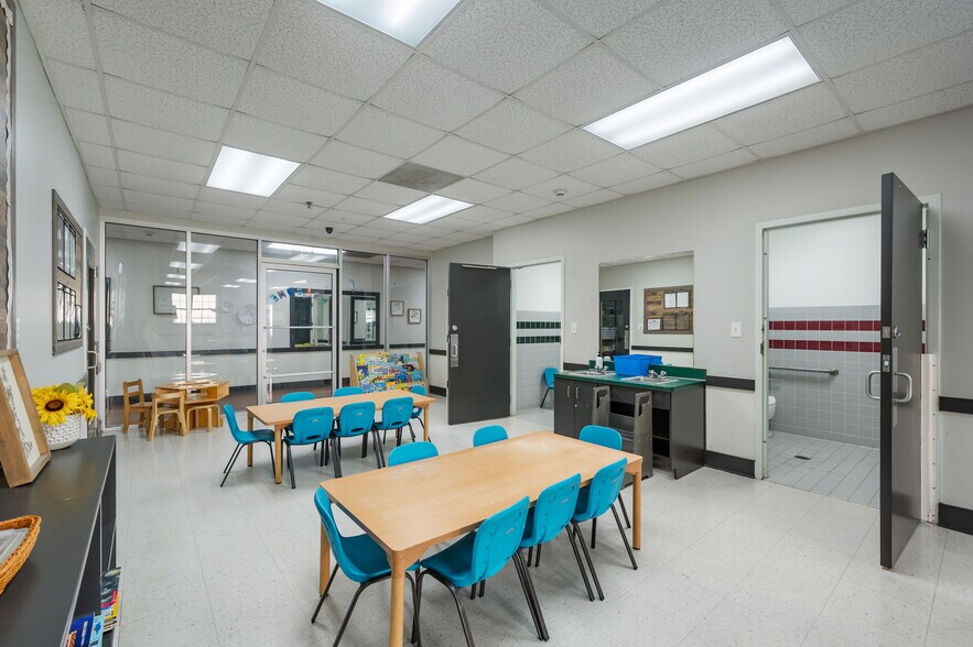 More Photos Of 10002 Camino Bandera, San Antonio Daycare Center For Sale