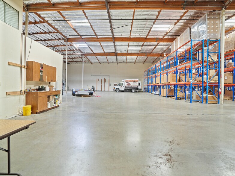 More Photos Of 970 Brighton Ct, San Dimas Distribution For Sale