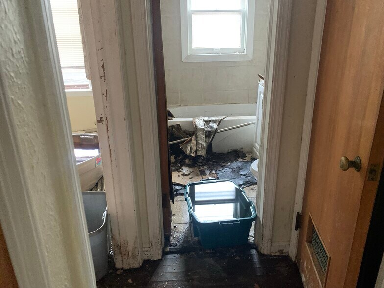More Photos Of 2521 Noble Rd, Cleveland Heights Apartments For Sale