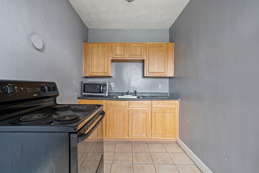 More Photos Of 1055 Philip St, Detroit Apartments For Sale