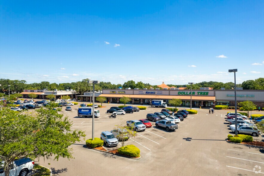 More Photos Of 2402-2502 James L Redman Pky, Plant City Unknown For Lease