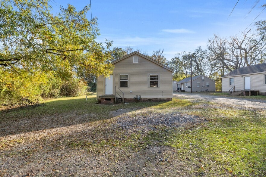 More Photos Of 74 Tom Bayne St, West Point Multifamily For Sale