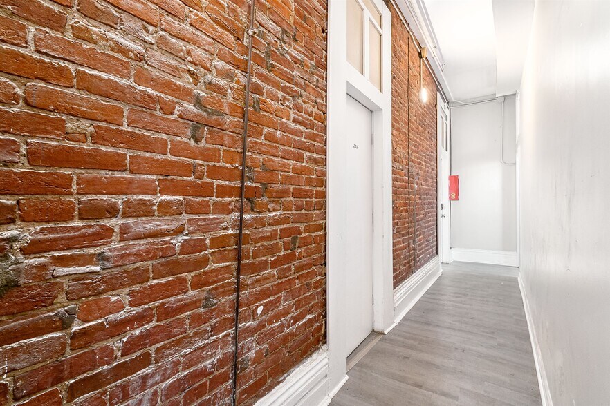 More Photos Of , Louisville Multifamily For Sale