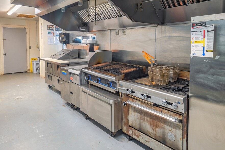 More Photos Of 3501 Westport Marina Rd, Cleveland Marina For Sale