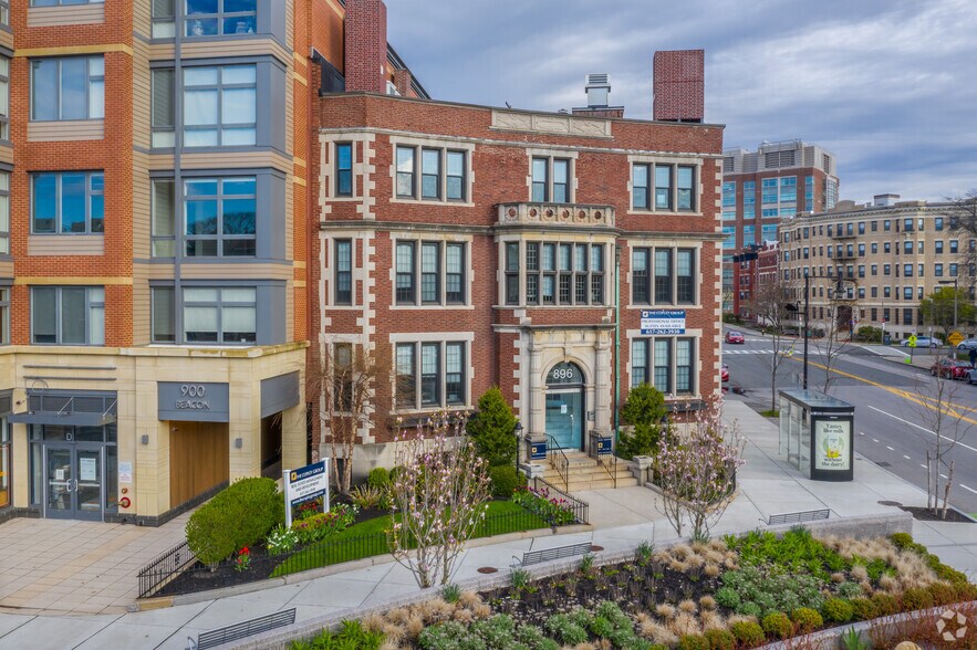 More Photos Of 896 Beacon St, Boston Office For Lease