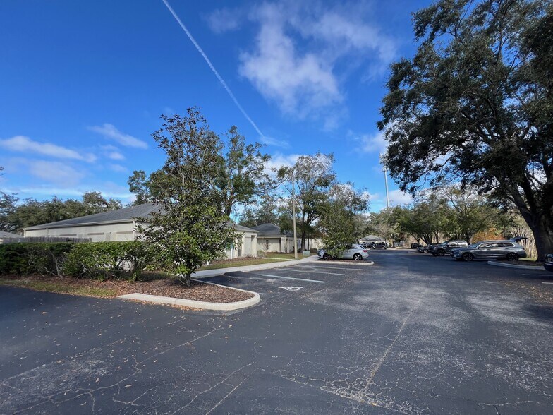 More Photos Of 156 Whitaker Rd, Lutz Medical For Lease