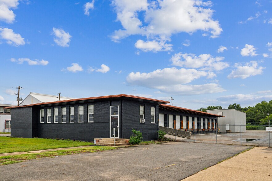 More Photos Of 1333 N Market St, Shreveport Truck Terminal For Lease