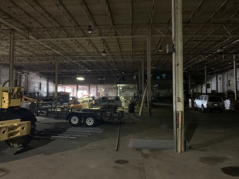 More Photos Of 1550 Phillips St, Dyersburg Manufacturing For Lease