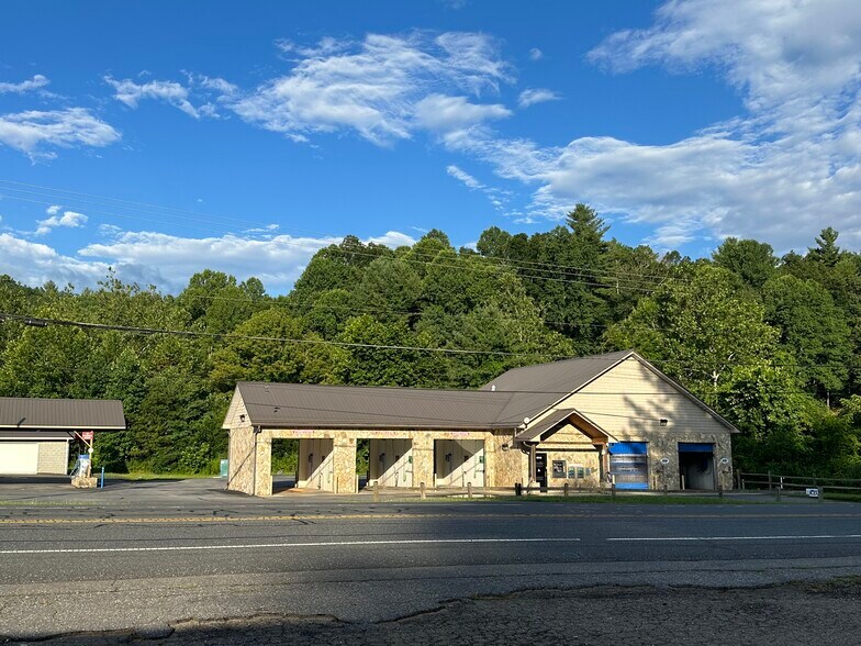 Primary Photo Of 6546 NC-226, Spruce Pine Carwash For Sale