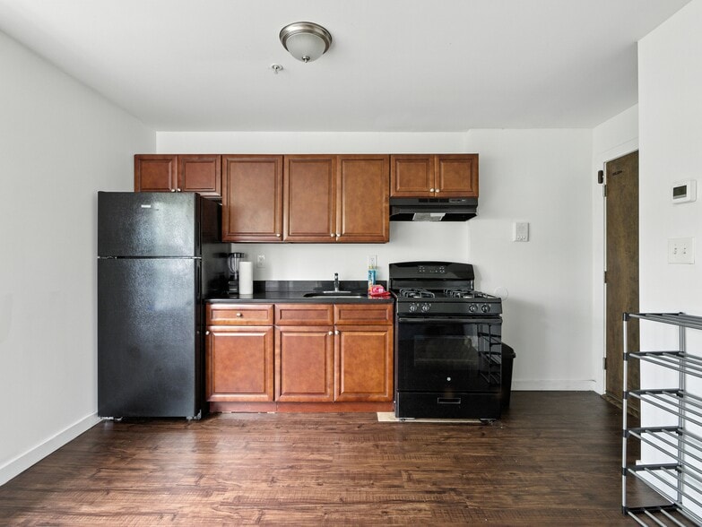 More Photos Of 48 Sicard St, New Brunswick Apartments For Sale