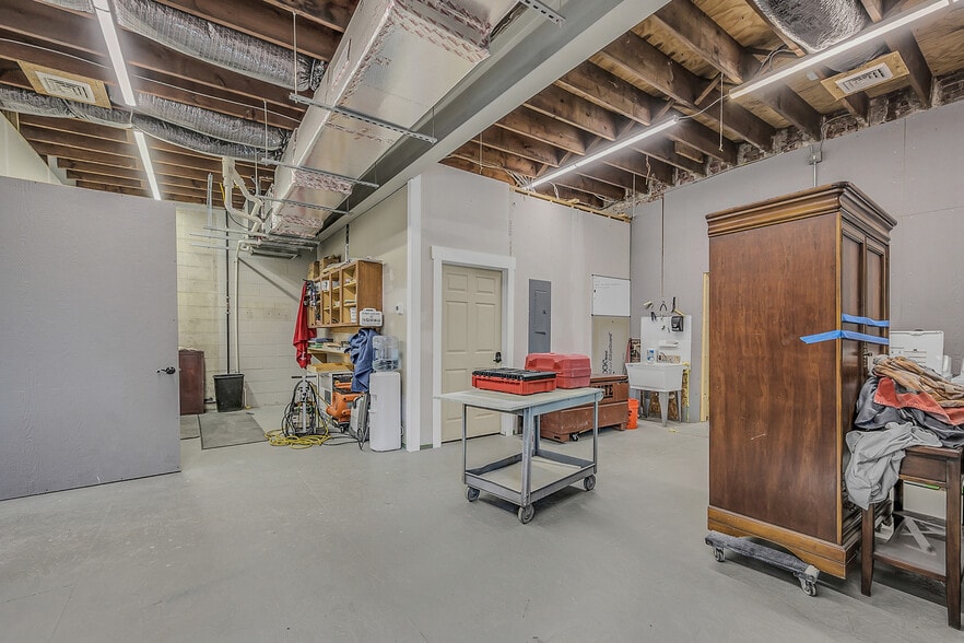 More Photos Of 515 Wyoming Ave, Scranton Flex For Sale