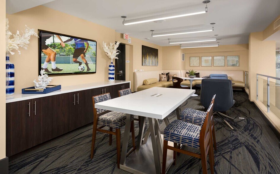 More Photos Of 7400 Center Ave, Huntington Beach Apartments For Lease