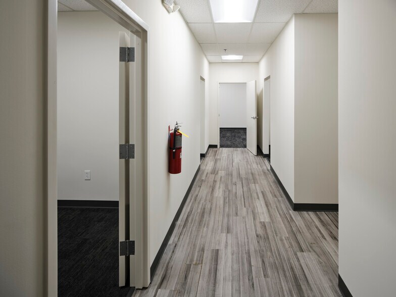 More Photos Of 3645 Oakcliff Rd, Doraville Warehouse For Lease