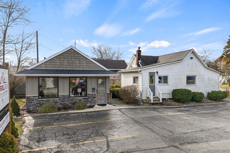 More Photos Of 207 W North St, Columbia City Office Residential For Sale