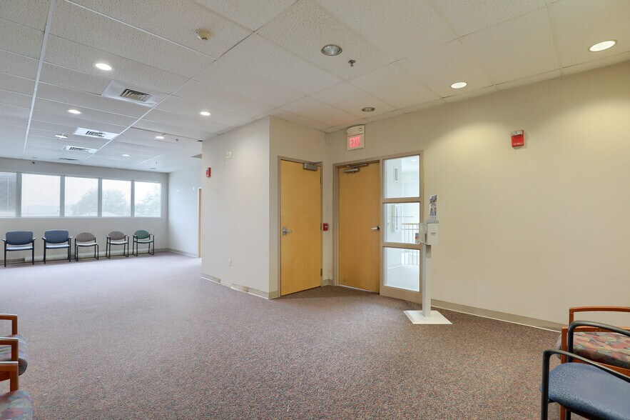More Photos Of 1991 State Hill Rd, Wyomissing Medical For Lease