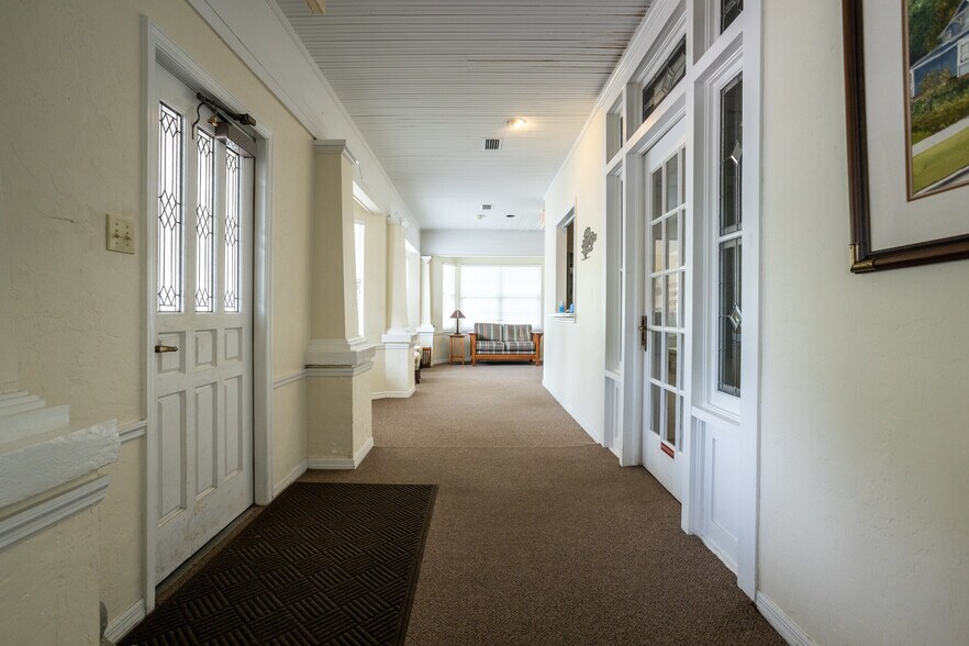 More Photos Of 1013 SW 2nd Ave, Gainesville Office For Sale