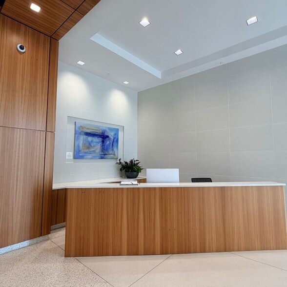 More Photos Of 230 N Elm St, Greensboro Office For Lease