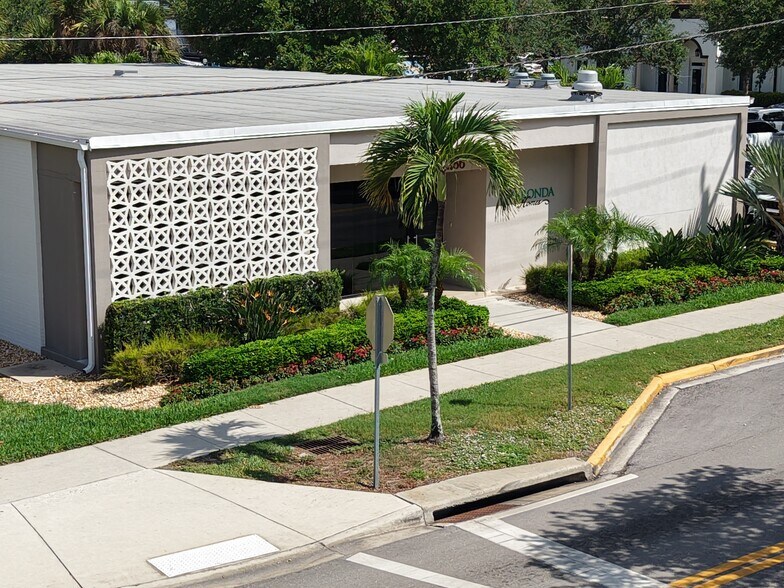 More Photos Of 2286 W 1st St, Fort Myers Office For Lease
