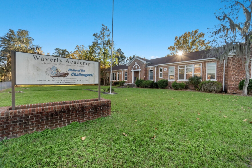 More Photos Of 5710 Wesconnett Blvd, Jacksonville Schools For Lease