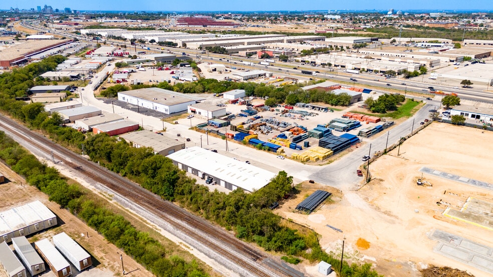 More Photos Of 3534-3542 Copeland Dr, San Antonio Light Manufacturing For Lease