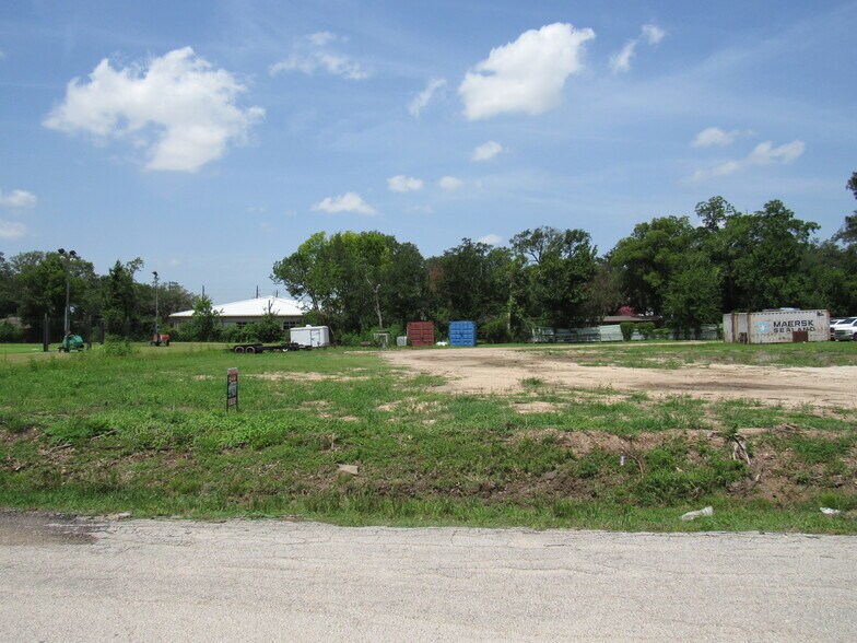 More Photos Of 1001 Airline Dr, Katy Land For Sale