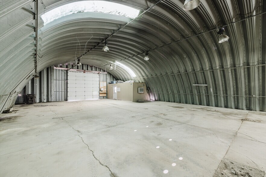 More Photos Of 75 Licht Pky, Spring Creek Industrial For Lease