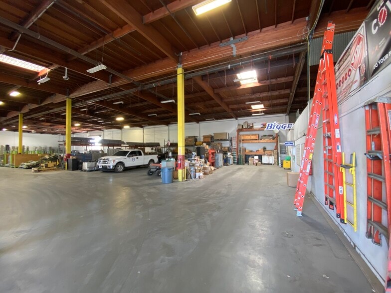More Photos Of 14511 Industry Cir, La Mirada Warehouse For Lease
