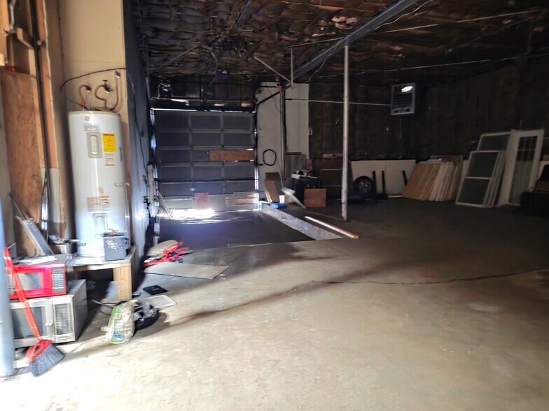 More Photos Of 428 Chama St SE, Albuquerque Flex For Sale