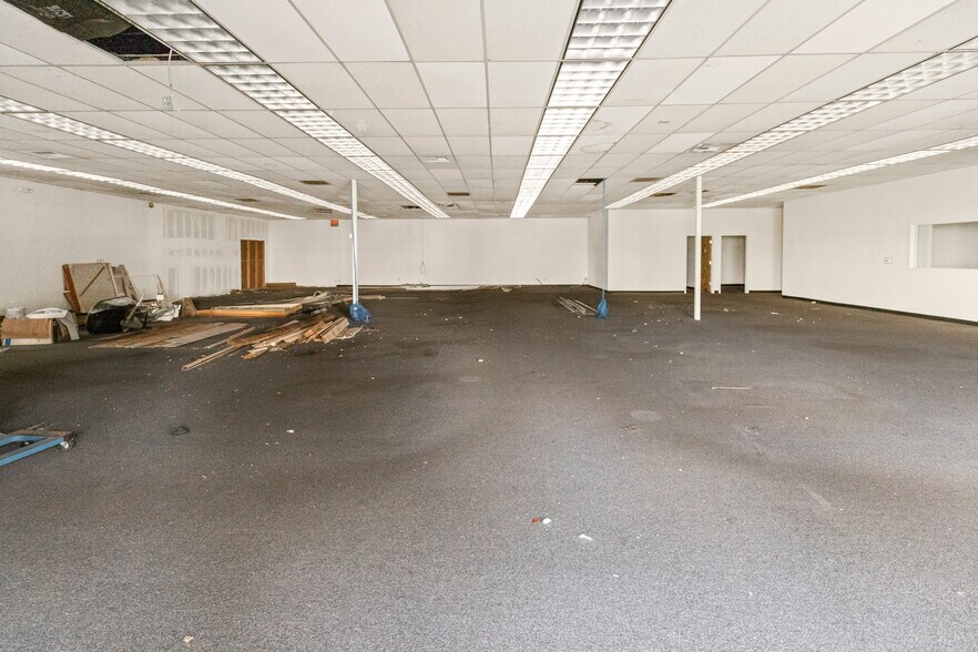 More Photos Of 3191 M St, Merced Office For Sale