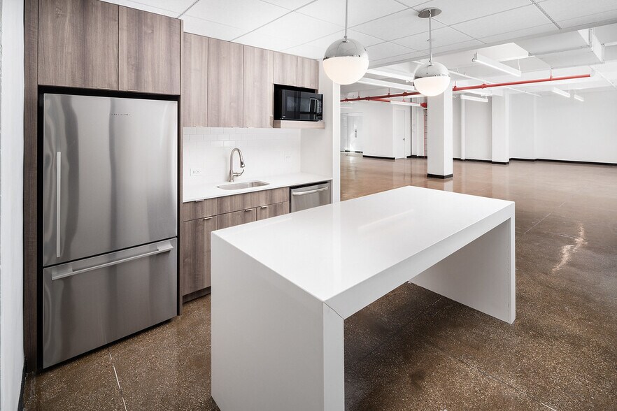 More Photos Of 251 W 39th St, New York Office For Lease