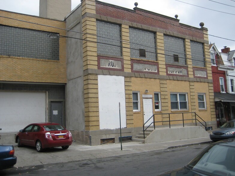 More Photos Of 920 Utica St, Allentown Unknown For Lease
