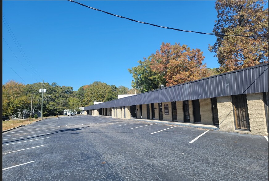 Primary Photo Of 2523 Roosevelt Hwy, College Park Office Residential For Lease