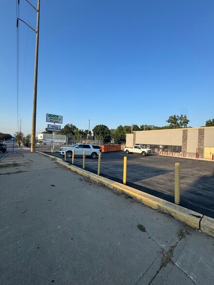 More Photos Of 5701-5707 Troost Ave, Kansas City Freestanding For Sale