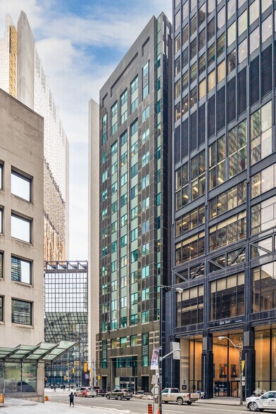 More Photos Of 220 Bay St, Toronto Office For Lease