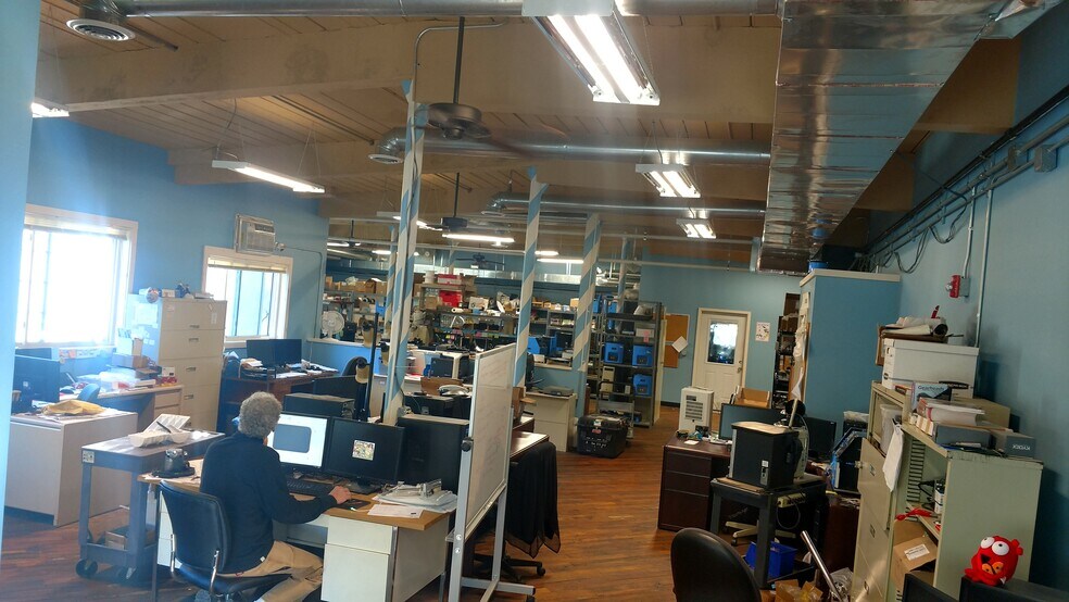 More Photos Of 1548 Burden Lake Rd, Averill Park Warehouse For Lease