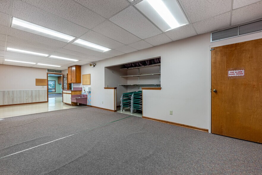 More Photos Of 71 Marco Ln, Washington Township Medical For Sale