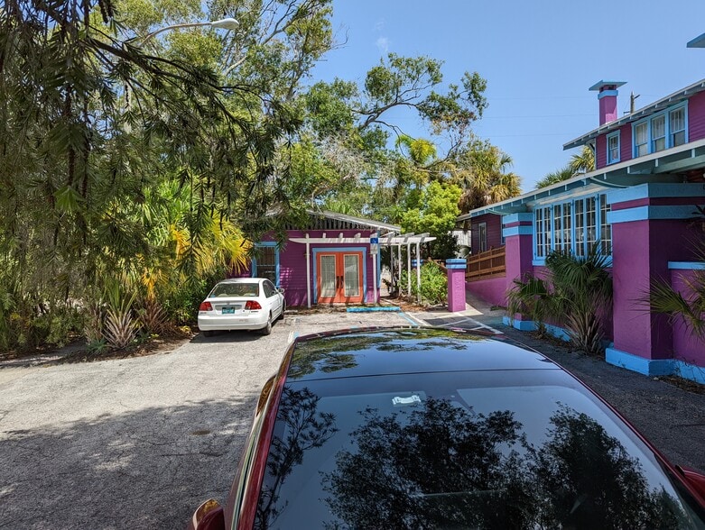 More Photos Of 2955 Central Ave, Saint Petersburg Restaurant For Lease