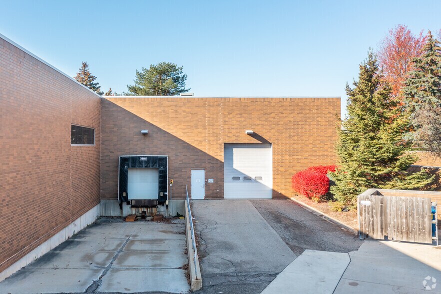 More Photos Of 47632 Halyard Dr, Plymouth Light Manufacturing For Sale