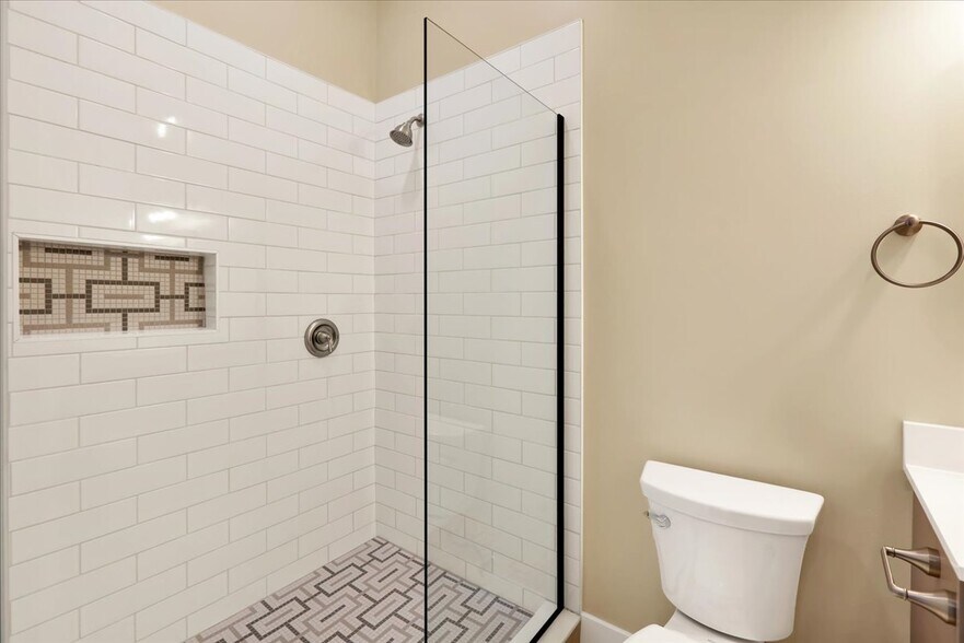 More Photos Of 241 S 5th St, Reading Apartments For Sale