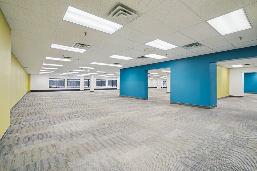 More Photos Of 5199 Rue Sherbrooke E, Montréal Apartments For Lease