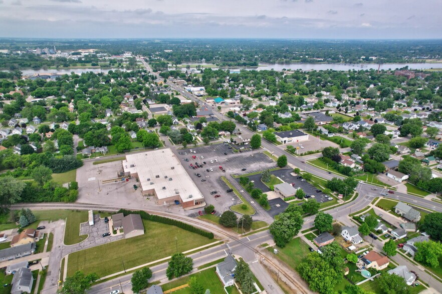 More Photos Of 900-1000 Lafayette Ave, Bay City Unknown For Lease