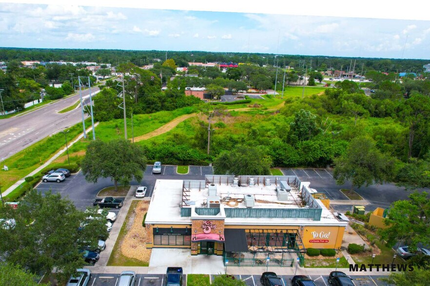 More Photos Of 10509 Gibsonton Dr, Riverview Restaurant For Sale