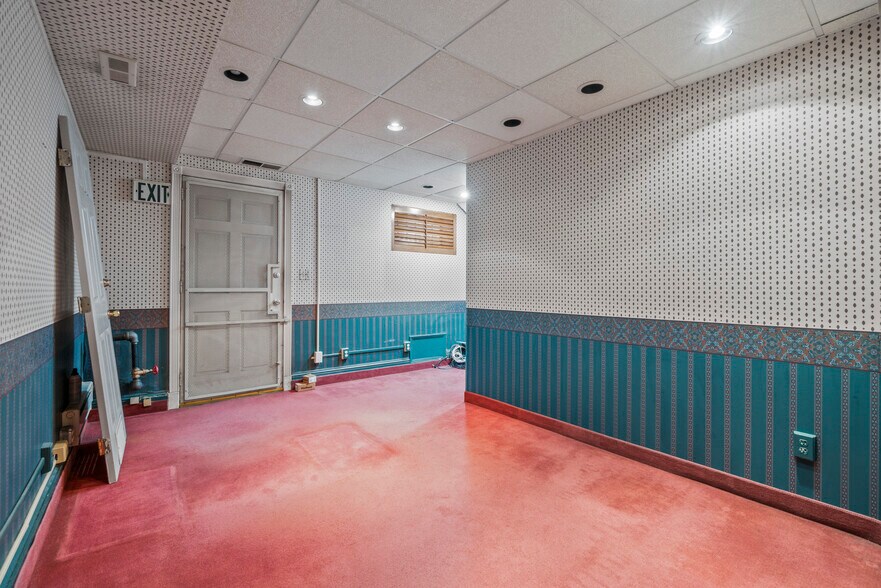 More Photos Of , Baltimore Office For Sale