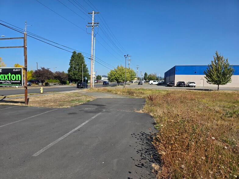 More Photos Of 624 9th Ave, Longview Land For Lease