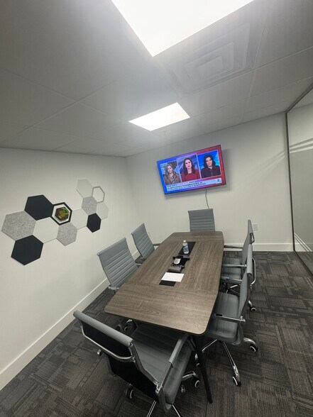More Photos Of 1110 Brickell Ave, Miami Office For Sale