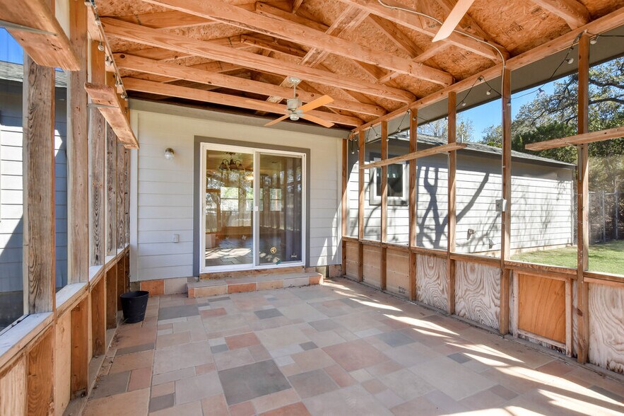 More Photos Of 16001 Awalt Dr, Austin Office For Lease