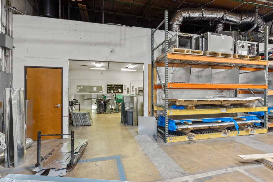 More Photos Of 833 111th St, Arlington Distribution For Lease